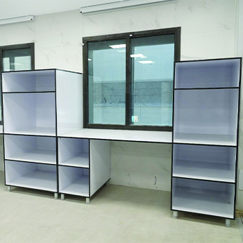 قفسه داروخانه ساده